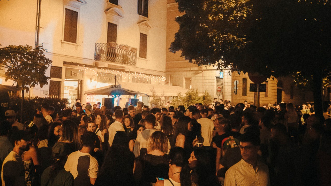 This is not - Notte Bianca Piazza Beccaria Varese - FREE ENTRY image