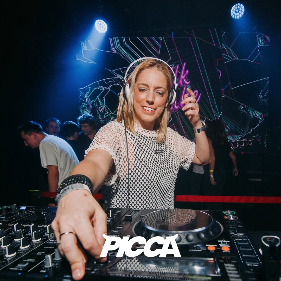 Viernes 5/6 LA FAMA con DJ ENKA ( de YASS PARTY BCN ) en PICCA image