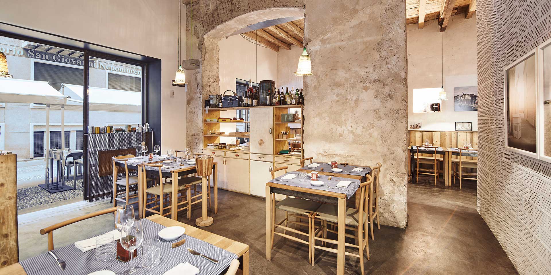 28 posti gallery image