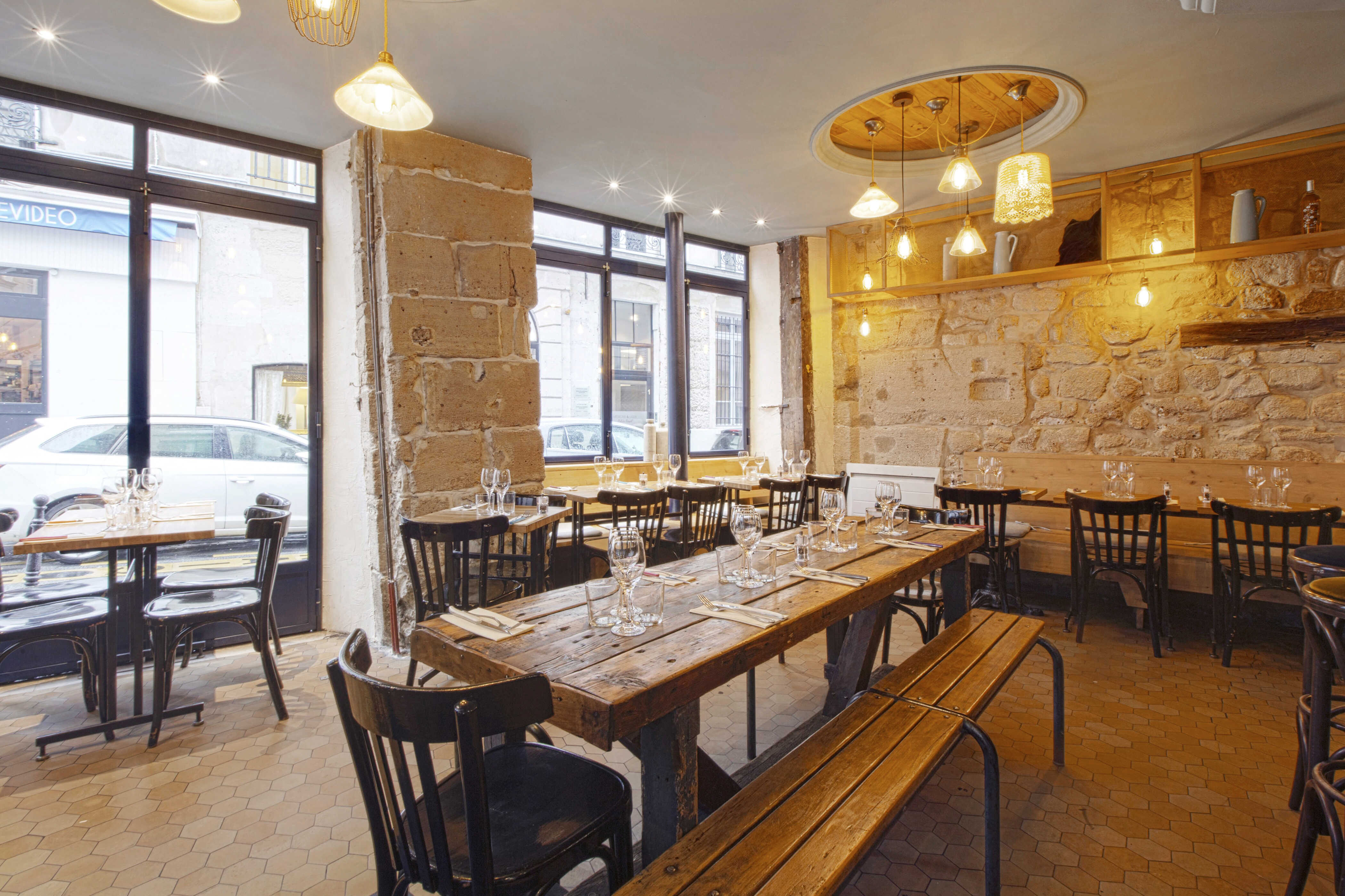 Au Plaisir  gallery image