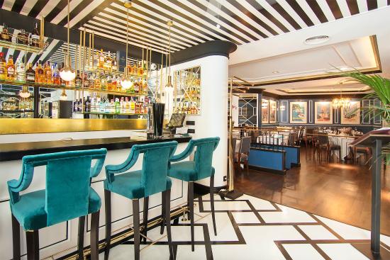 Beker 6 gallery image