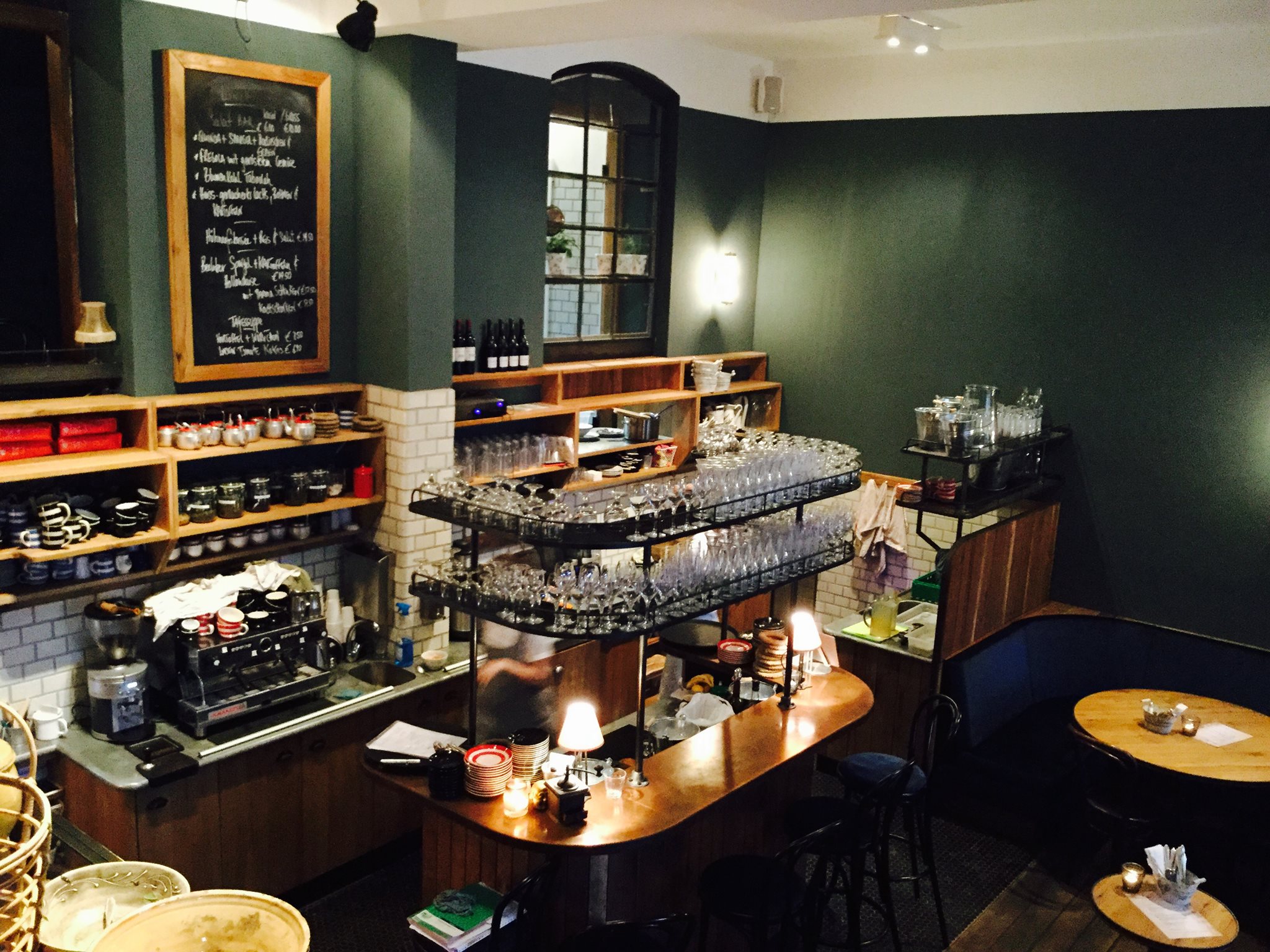 Betty'n Caty gallery image