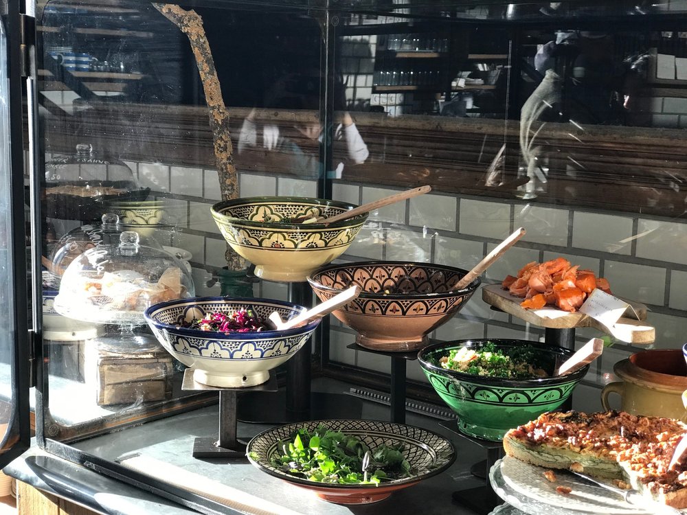 Betty'n Caty gallery image