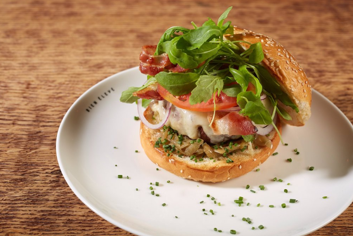 Bien Élevé gallery image