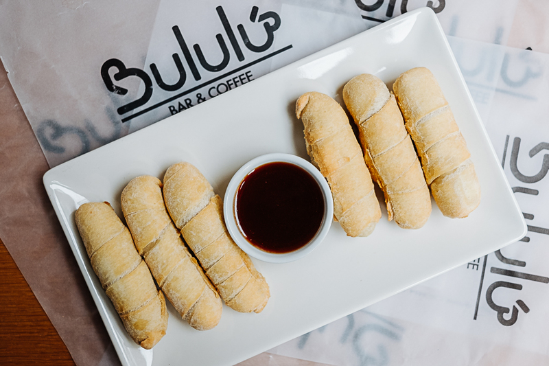 Bululú  gallery image