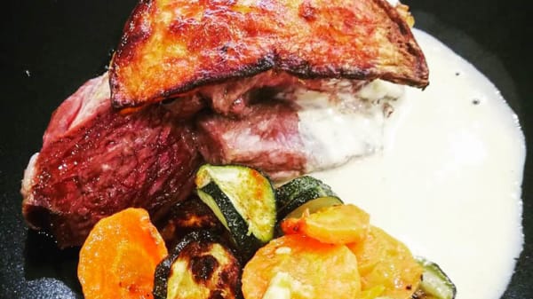 El Piso gallery image