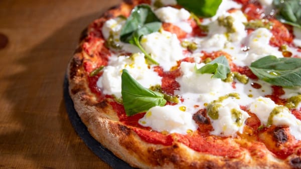 Figaro Pizza Bar gallery image