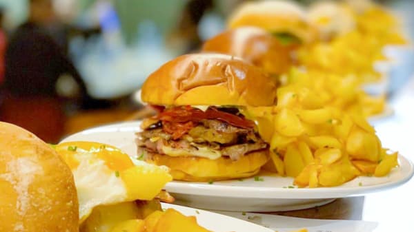 Foc i Oli gallery image