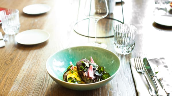 La Dama gallery image