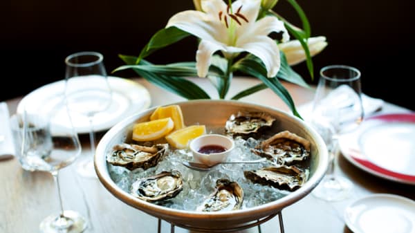 La Dama gallery image