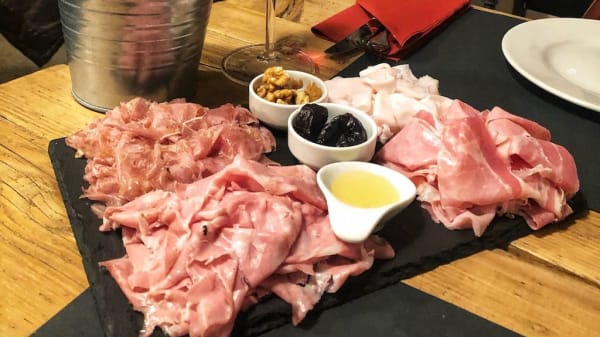 La Sala del Vino gallery image