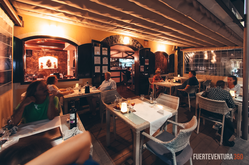 La Taberna - Juan & Ana gallery image