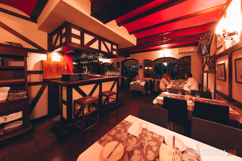 La Taberna - Juan & Ana gallery image