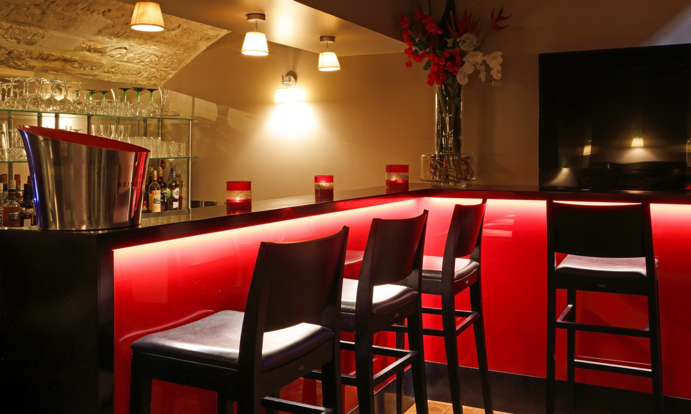 Touch In Paris gallery image