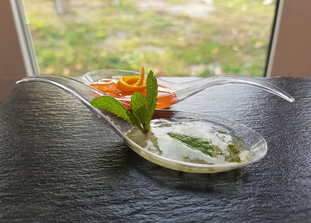 Trattoria Solidale Biblioteca gallery image