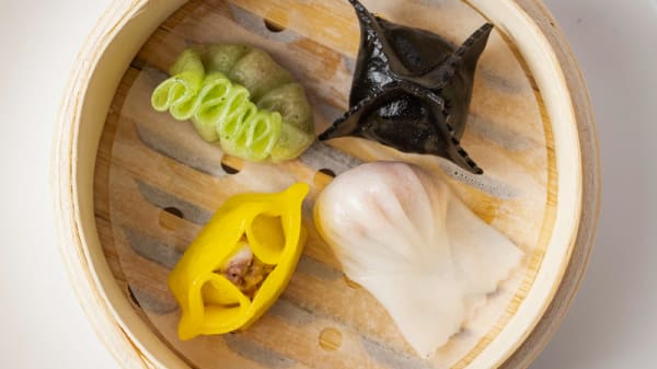 Umi Sushi gallery image